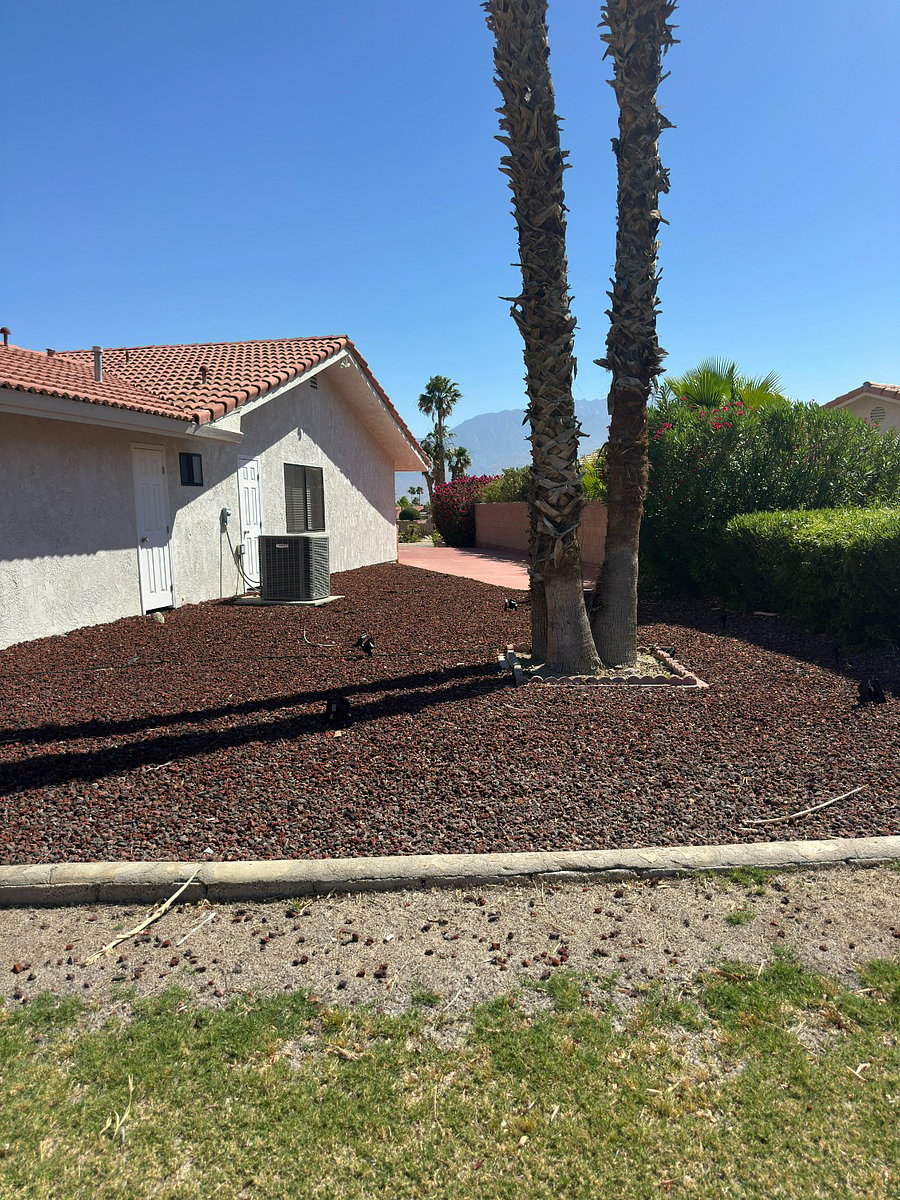 Side yard off additional parking