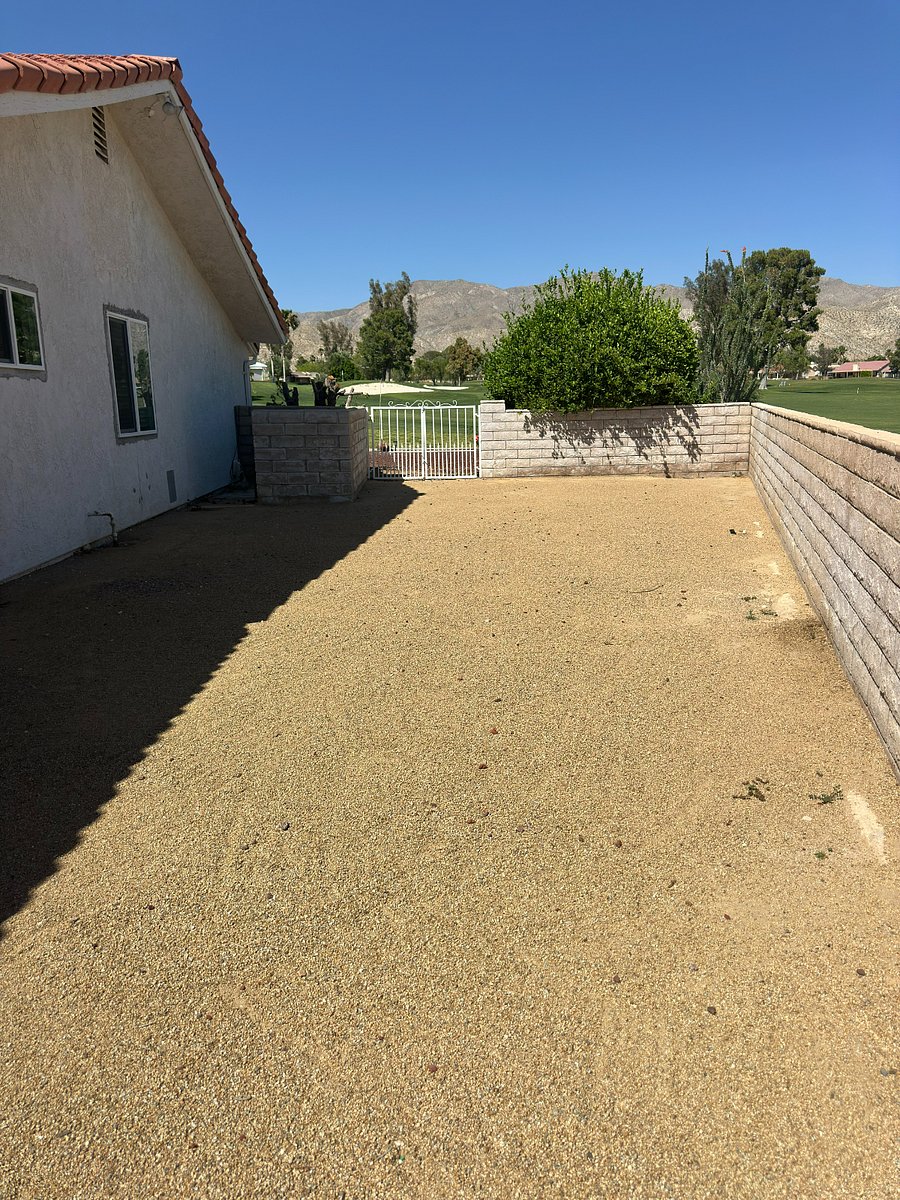 Gated side yard for pet run area