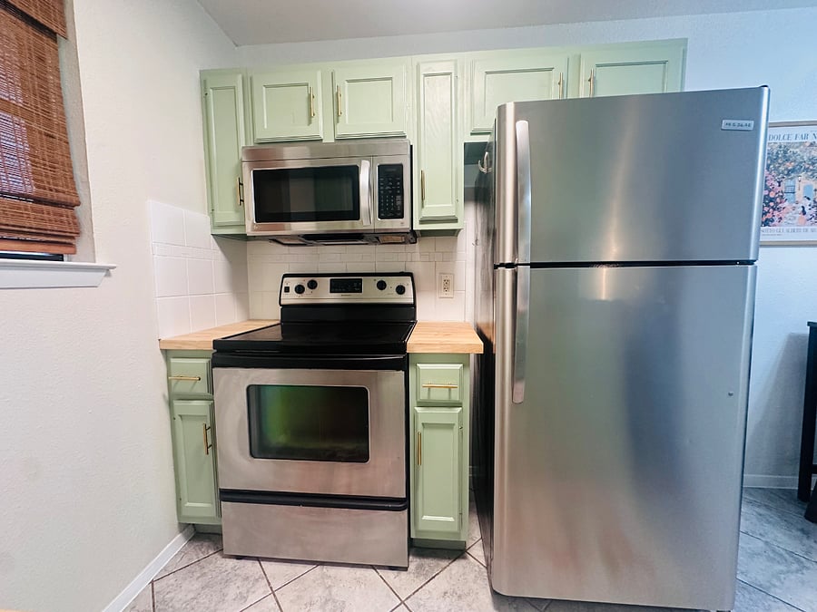 Full sized refrigerator and freezer