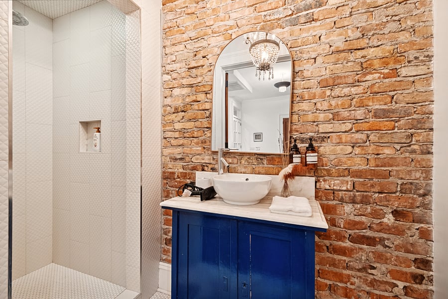 Ensuite bathroom for downstairs king bedroom