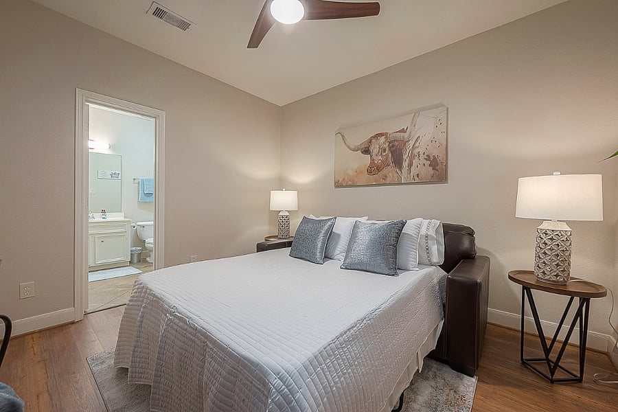 1st floor bedroom suite with the option of pulling out sofabed