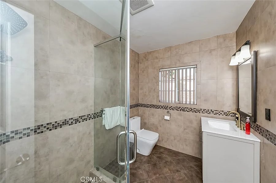 Furnished Finder property 999122_1 photo 36