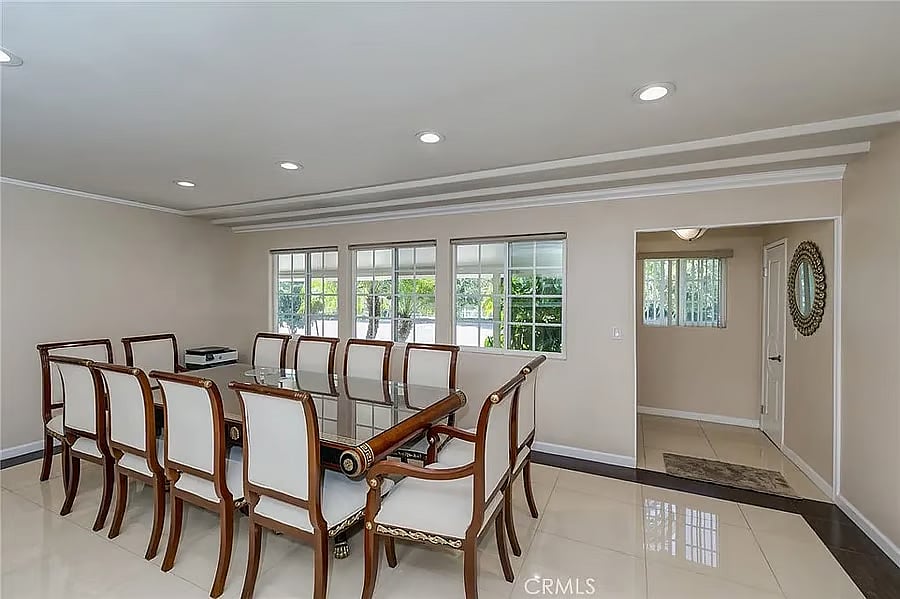 Furnished Finder property 999122_2 photo 14