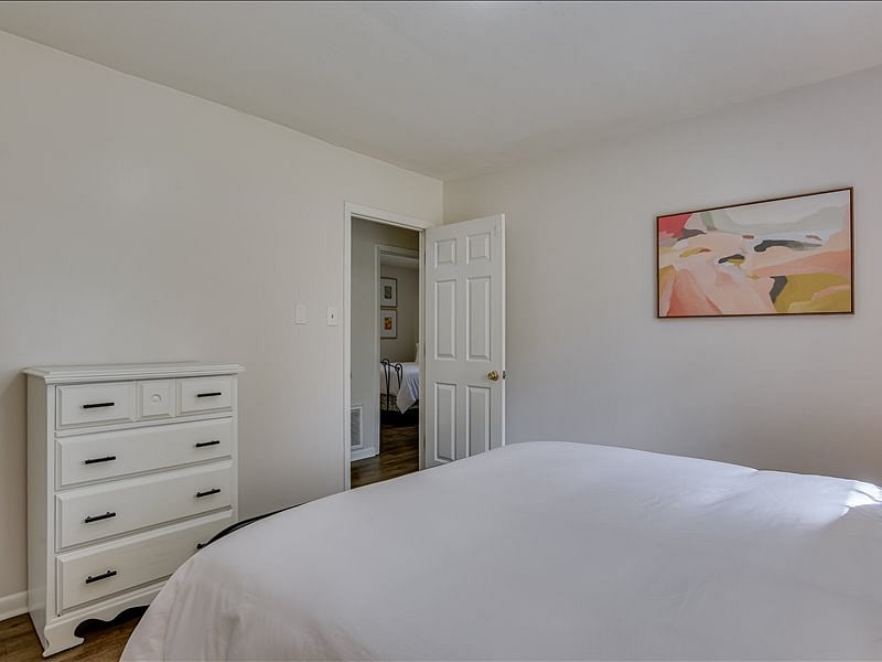 Furnished Finder property 999237_1 photo 12