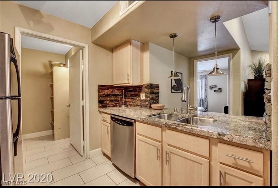 Furnished Finder property 999262_1 photo 7
