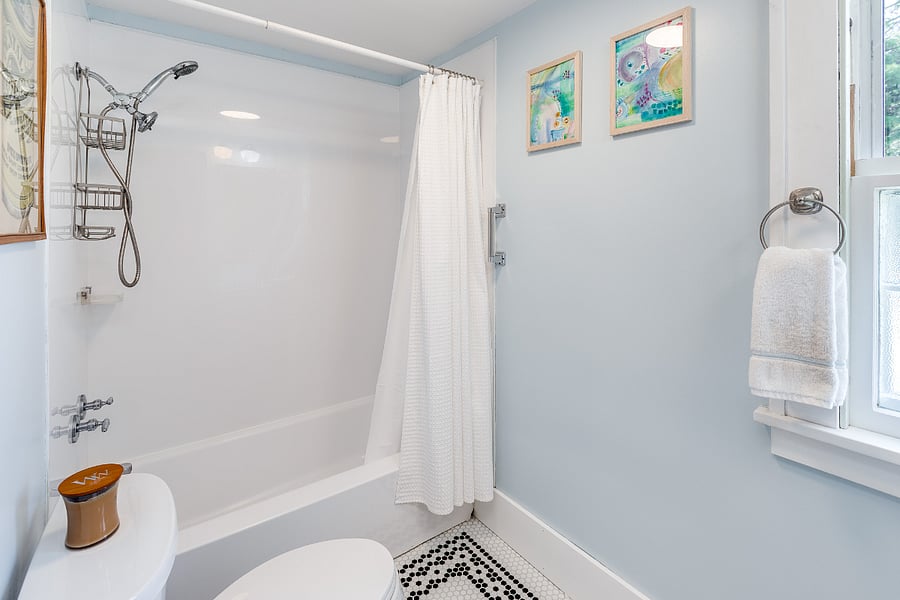 Full bathroom
