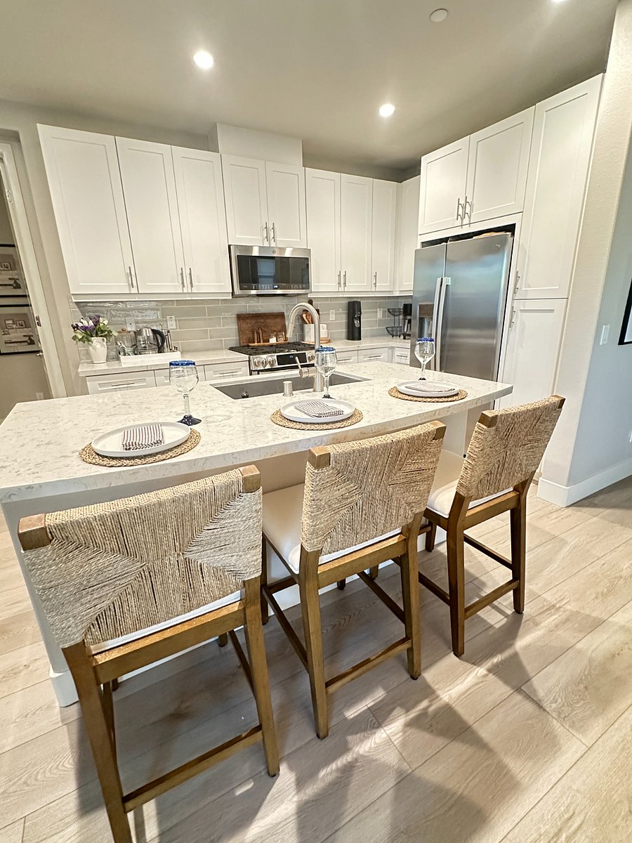 Kitchen - fully stocked and ready for cooking and entertaining
