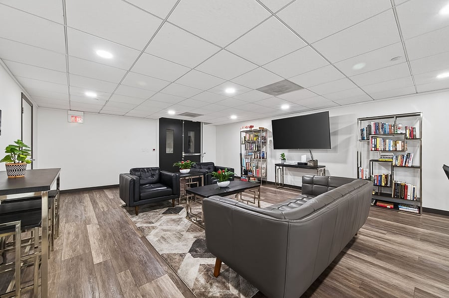 Resident Lounge/Reading Area
