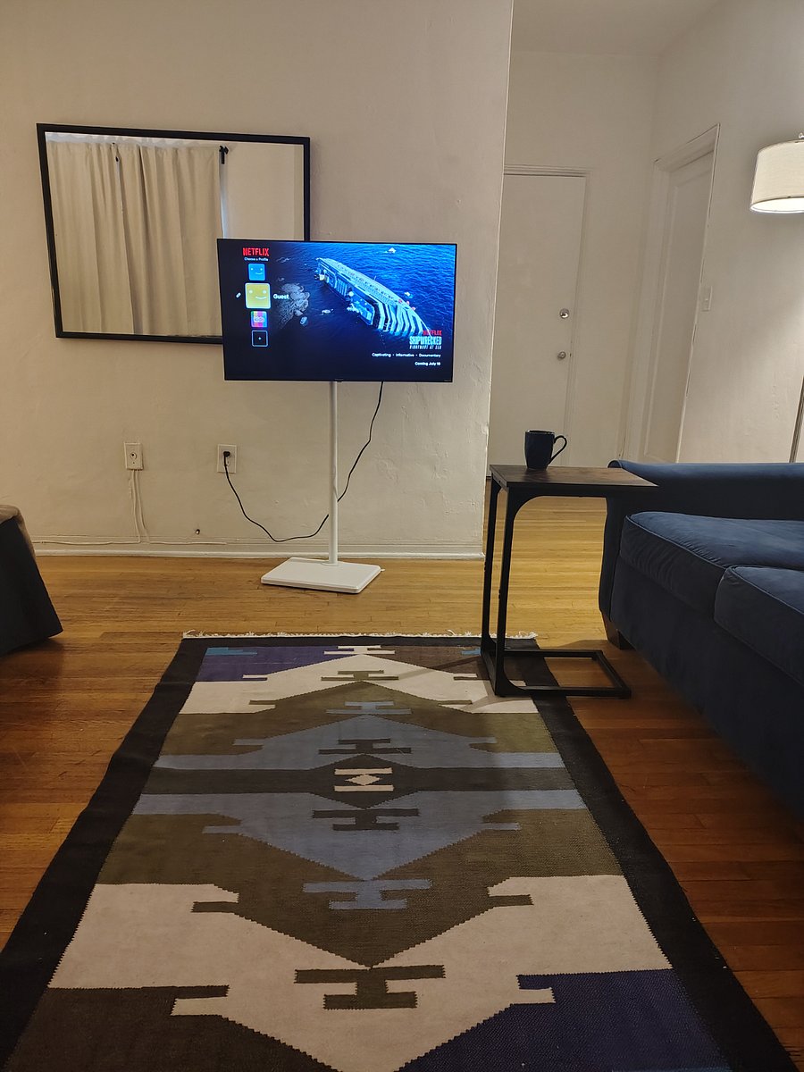 The chair is really comfortable also for watching TV or working.