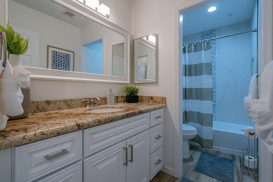 Bathroom 3: Second floor w/bathtub and shower