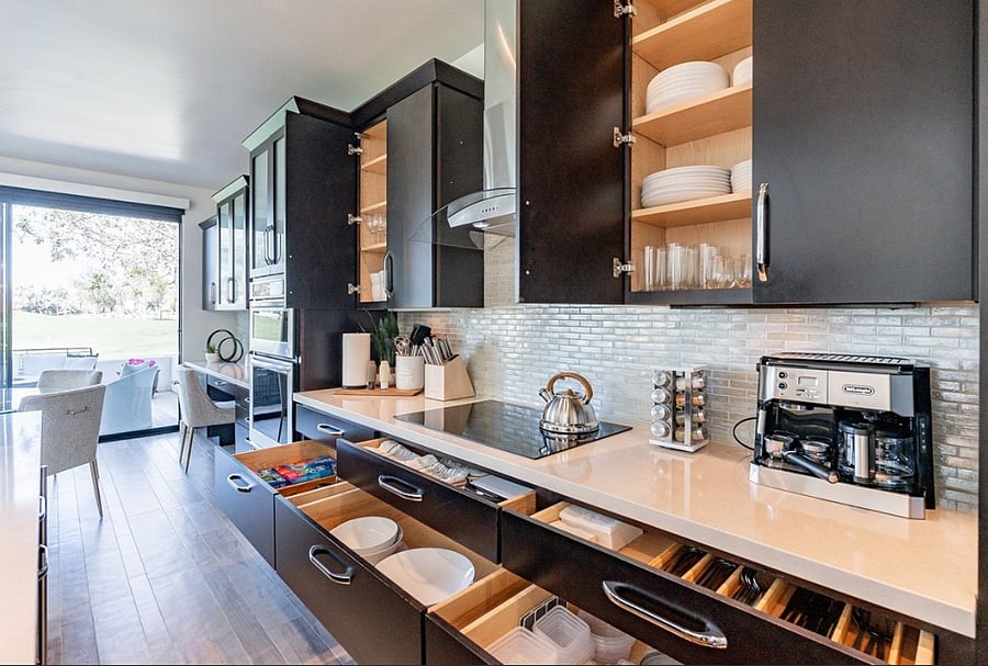 Fully equipped kitchen and house
