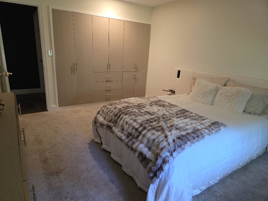 Private Guest Room/view from window