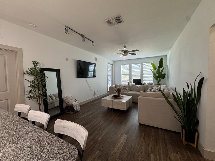 Furnished Finder property 999370_1 photo 8