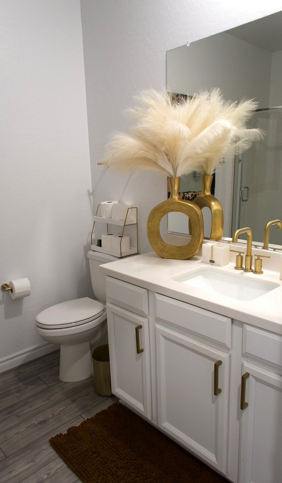 Secondary bathroom with standing shower