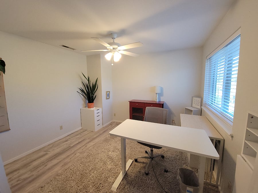 Bright space for video calls or podcasting, blinds shut for lighting flexibility