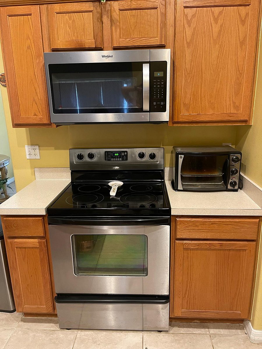 Stovestop with Oven and Small Oven