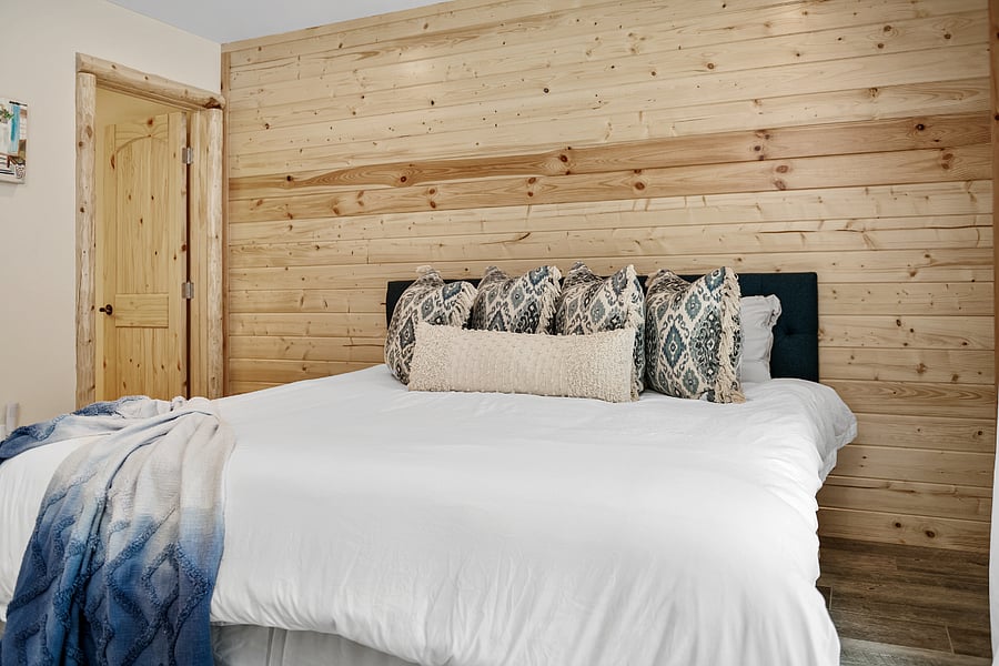 Primary bedroom with en suite bathroom