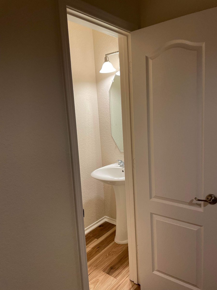Furnished Finder property 999675_1 photo 9