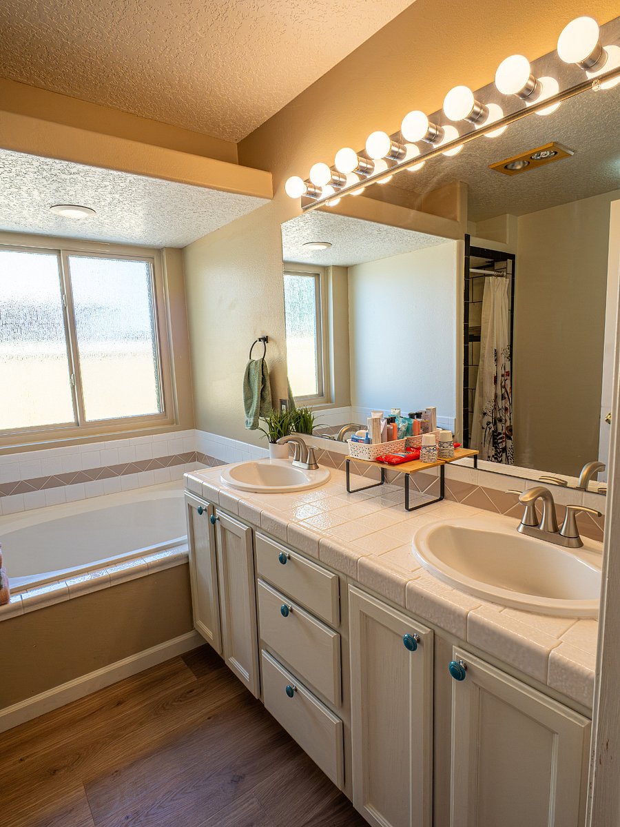 Master bathroom.