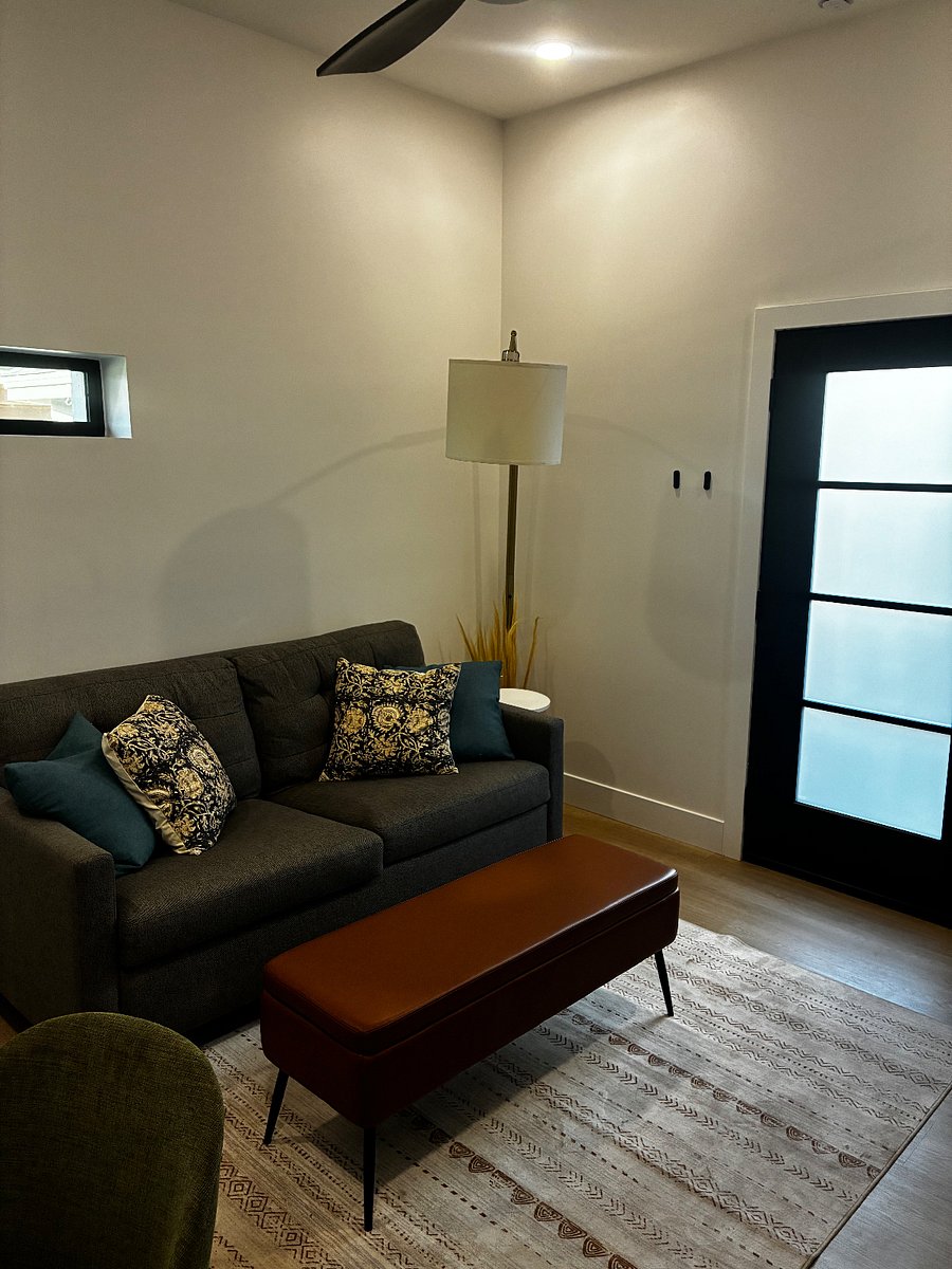 Furnished Finder property 999717_1 photo 3