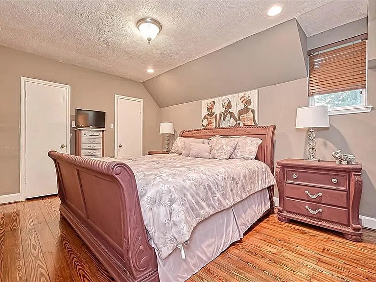 Furnished Finder property 999738_1 photo 9