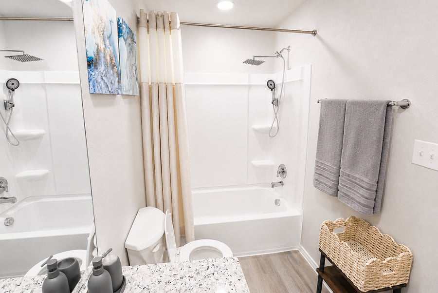 Full bathroom 1 with tub and shower combo