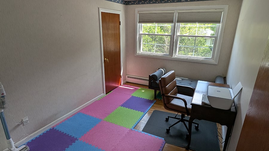 Office with exercise mats (can be removed)