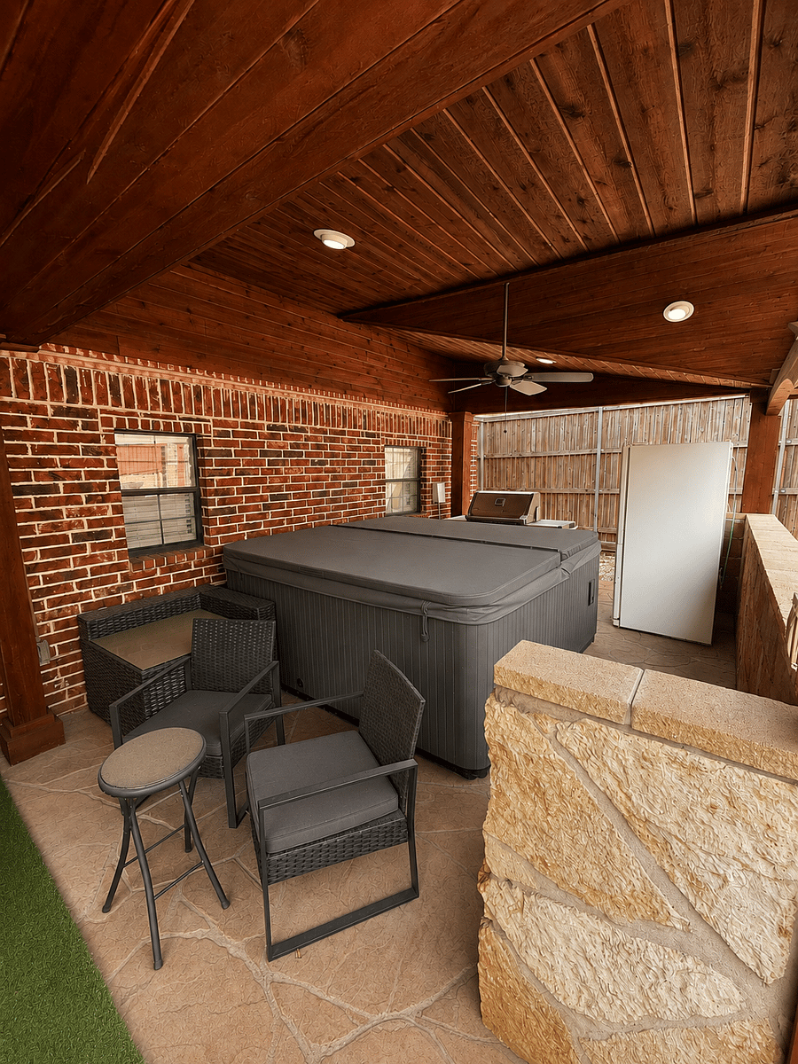 Barbecue and Hot tub - outdoor fridge will be removed from property