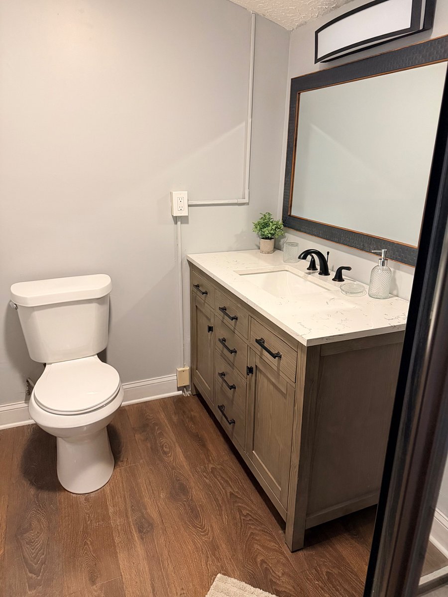Bathroom 1 connected to Bedroom 1