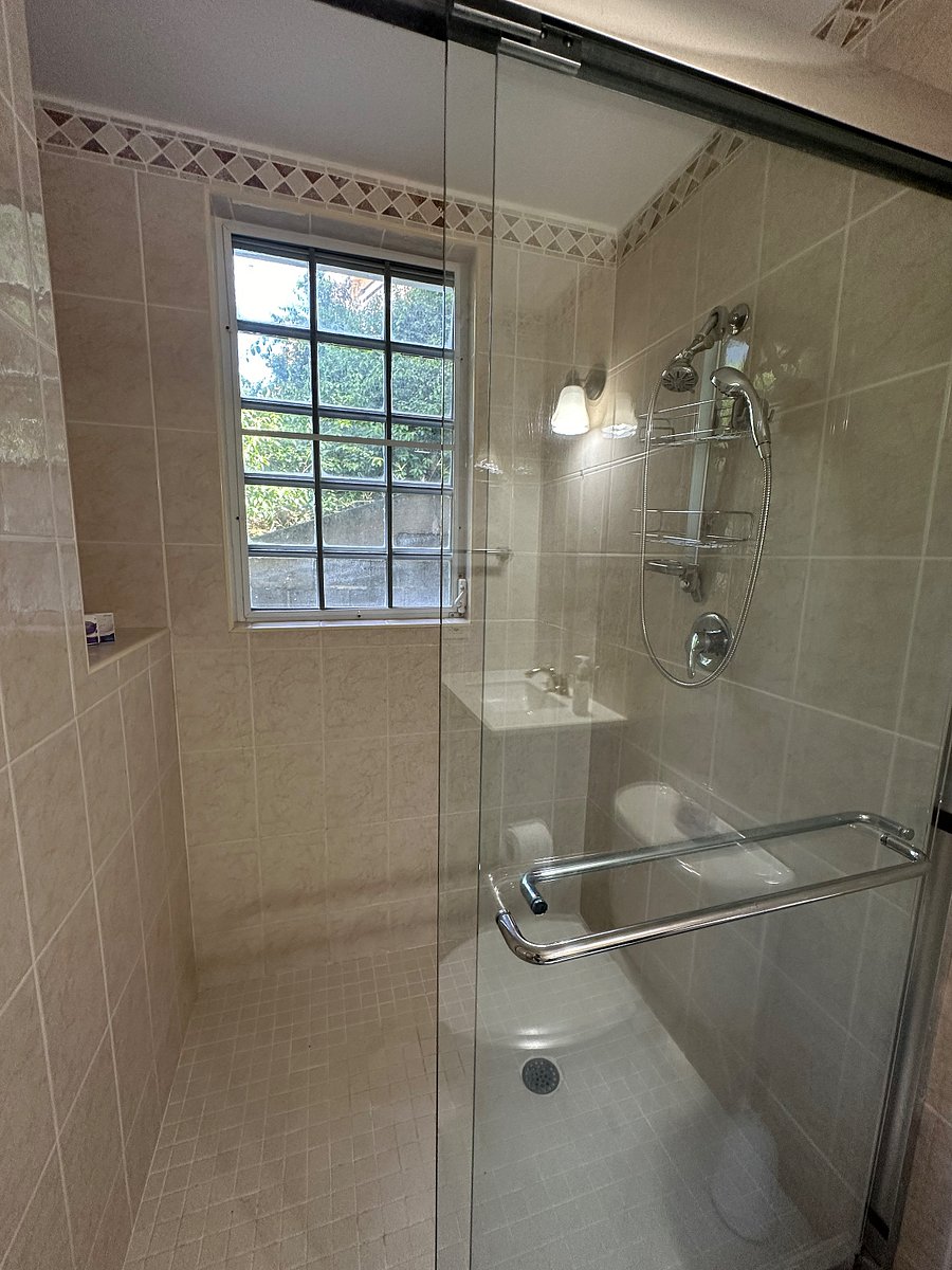 Furnished Finder property 999931_1 photo 16