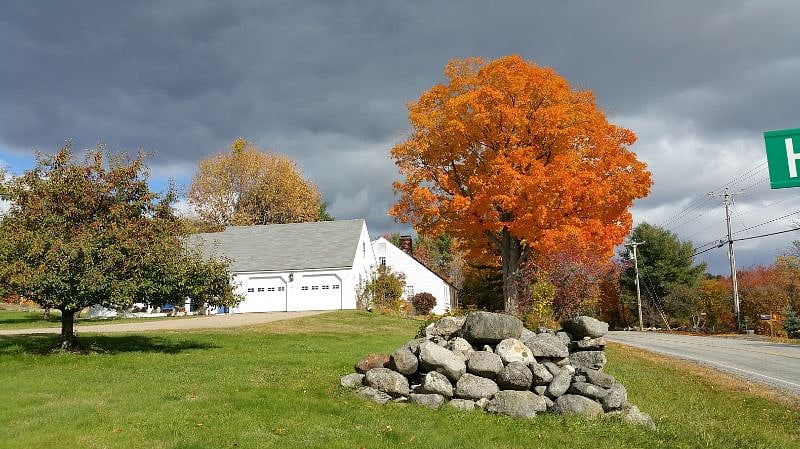 Fall, King Hill Road in New London