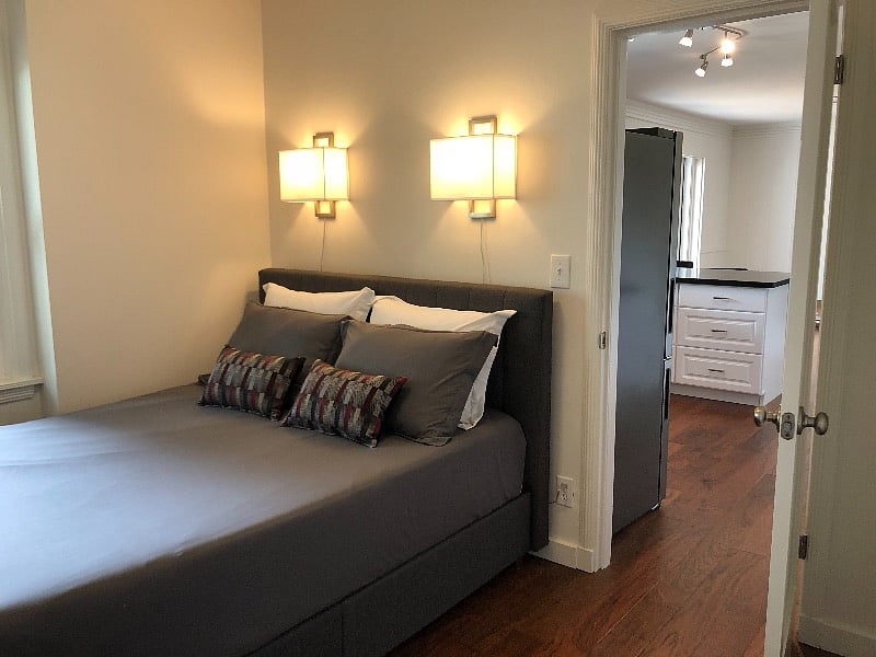 Cozy Bedroom. Open floor plan