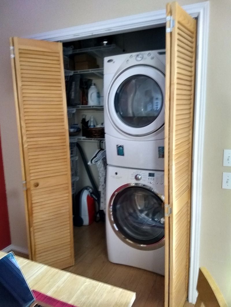 Linen closet with washer and dryer