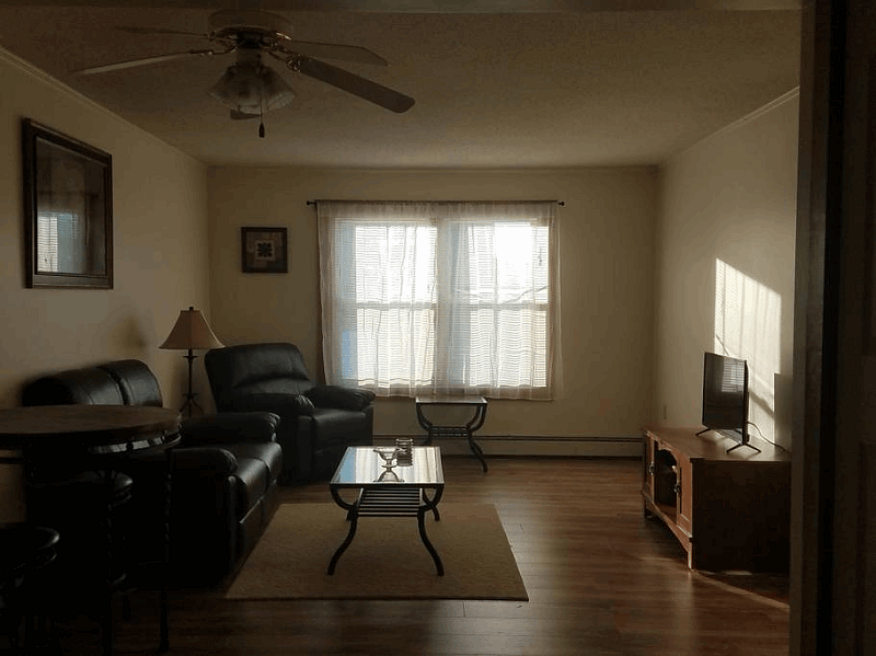 Living Room. Reclining Furniture, WI FI, Smart TV