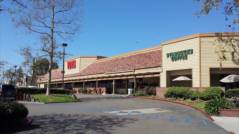 Vons, Starbucks, Pacific Plaza