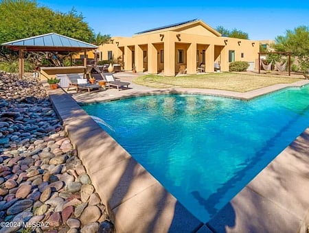 property_photo